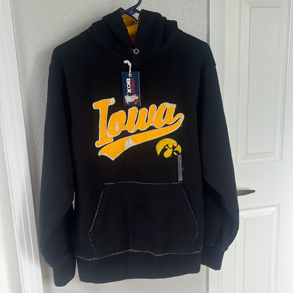 Pressbox NWT Iowa Hawkeyes Retro look appliqué hoodie, Sz S